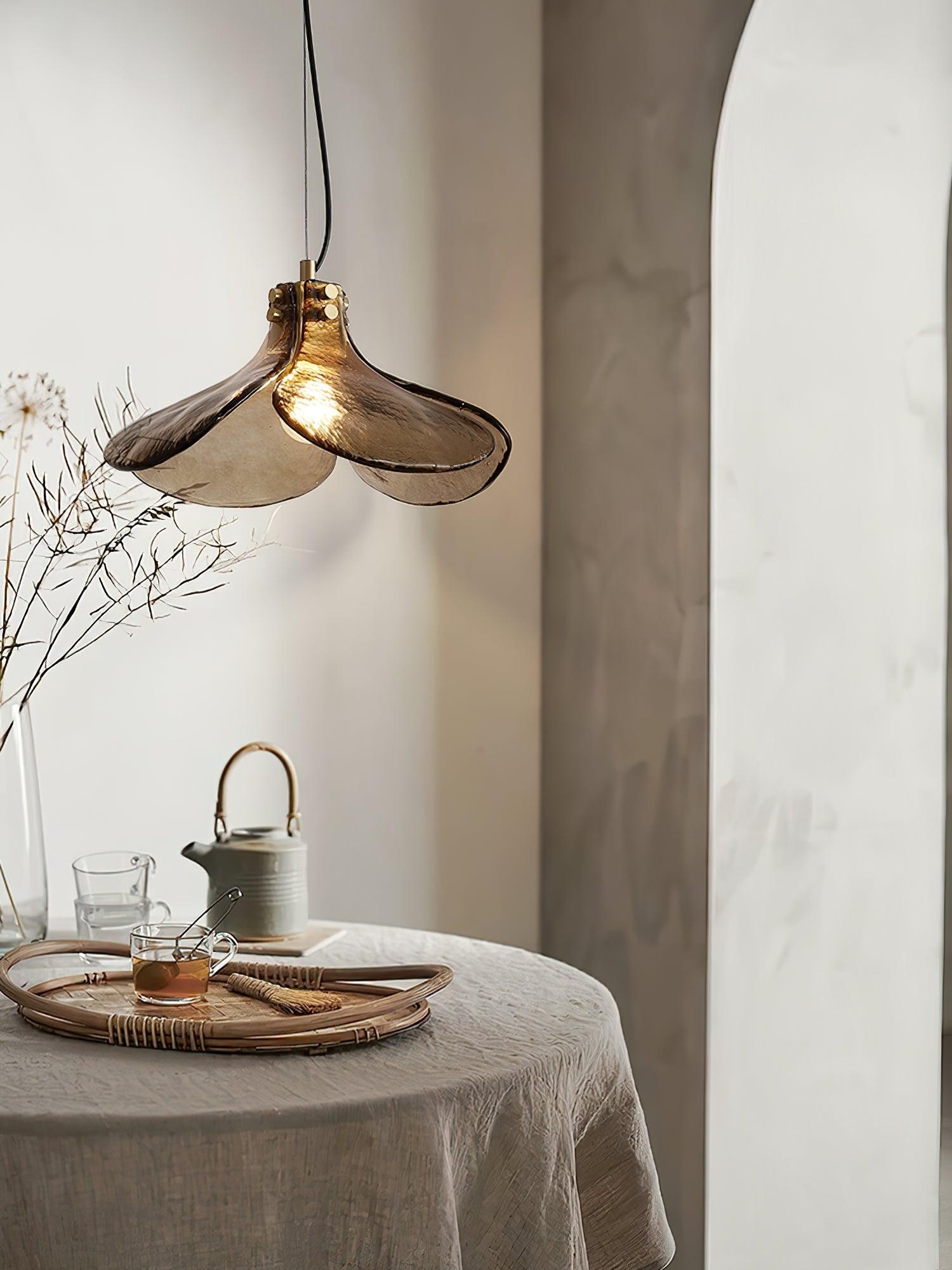 Vintage Clover Pendant Light M458