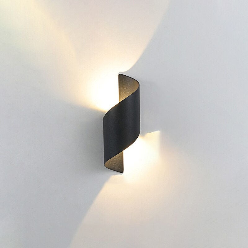 Modern Curl Twisted LED Wall Light M137