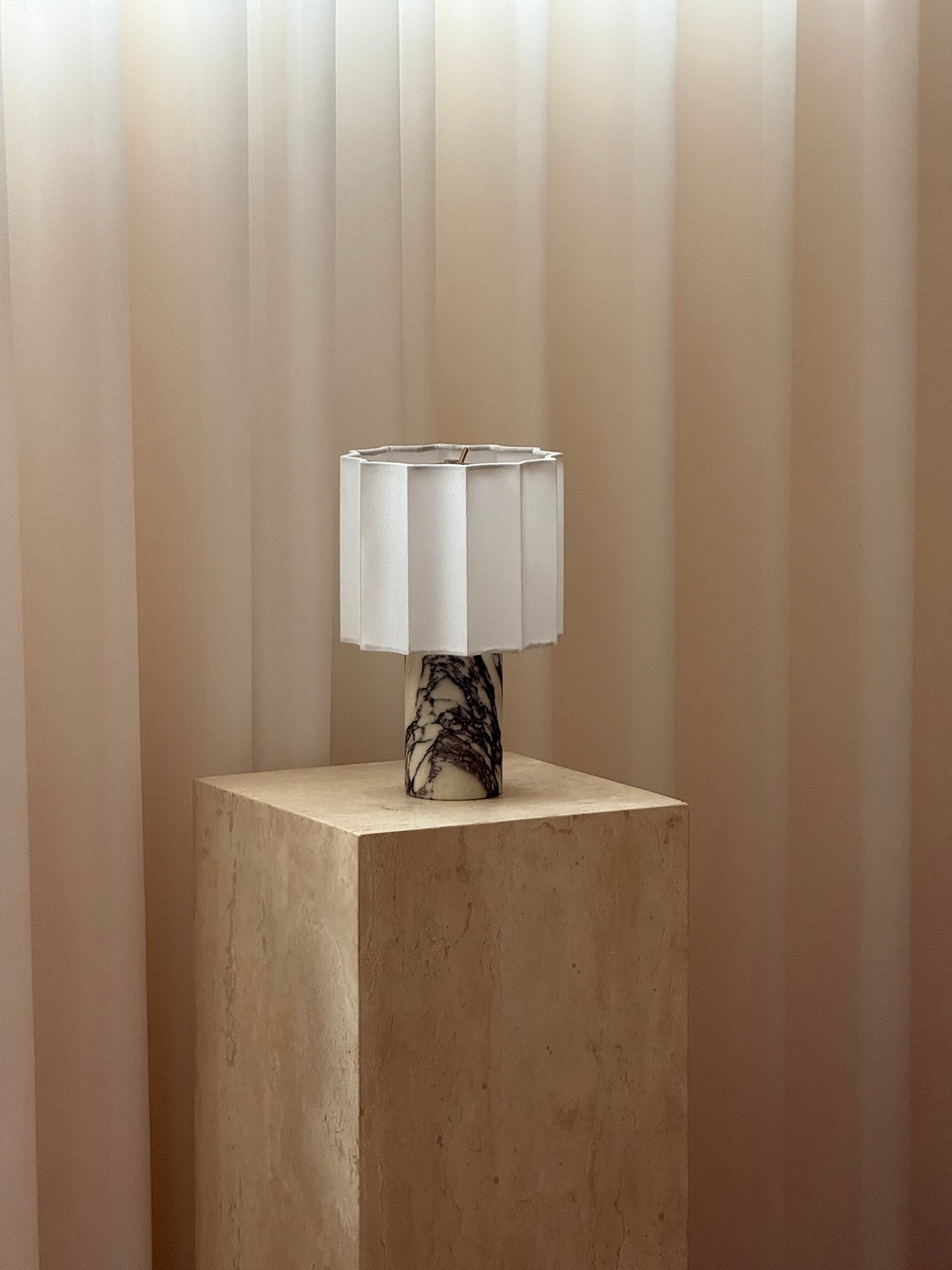 Valli Table Lamp D668