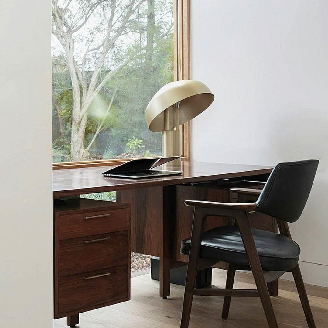 Modern Minimalist Design Crooked Head Table Lamp M445