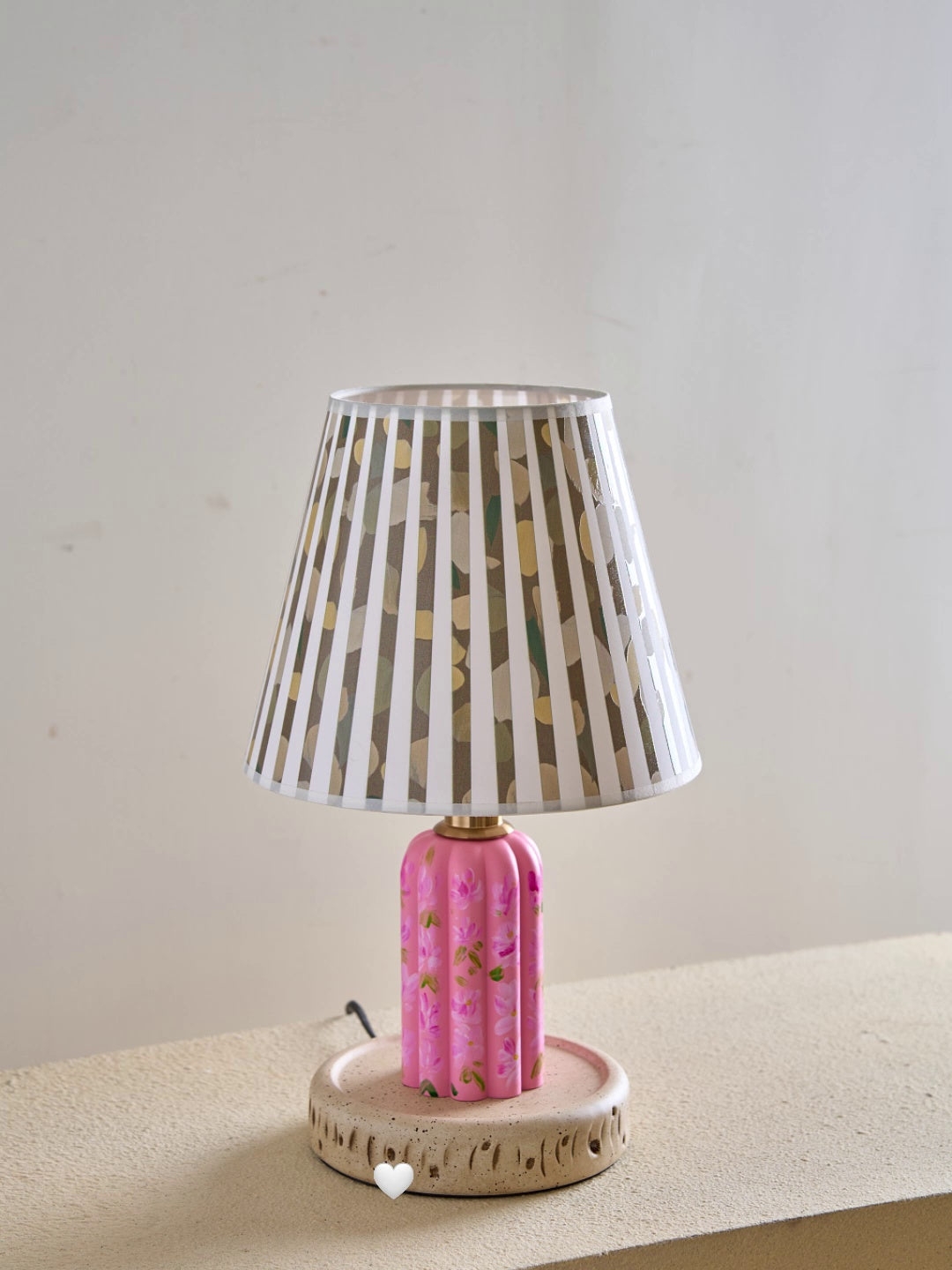 Ollie Flowers Table Lamp D22