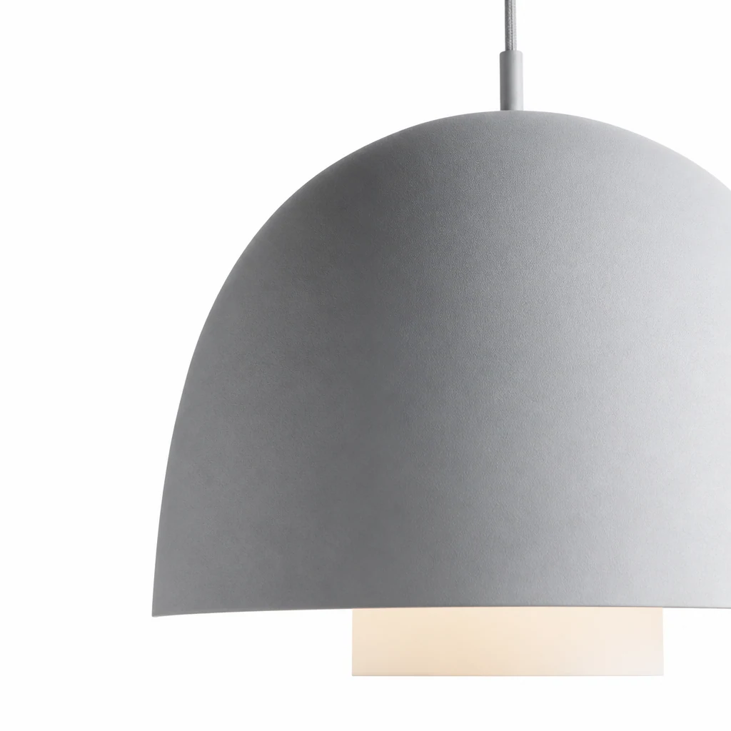 Zbliżenie na wykończenie skandynawskiej lampy wiszącej STONE