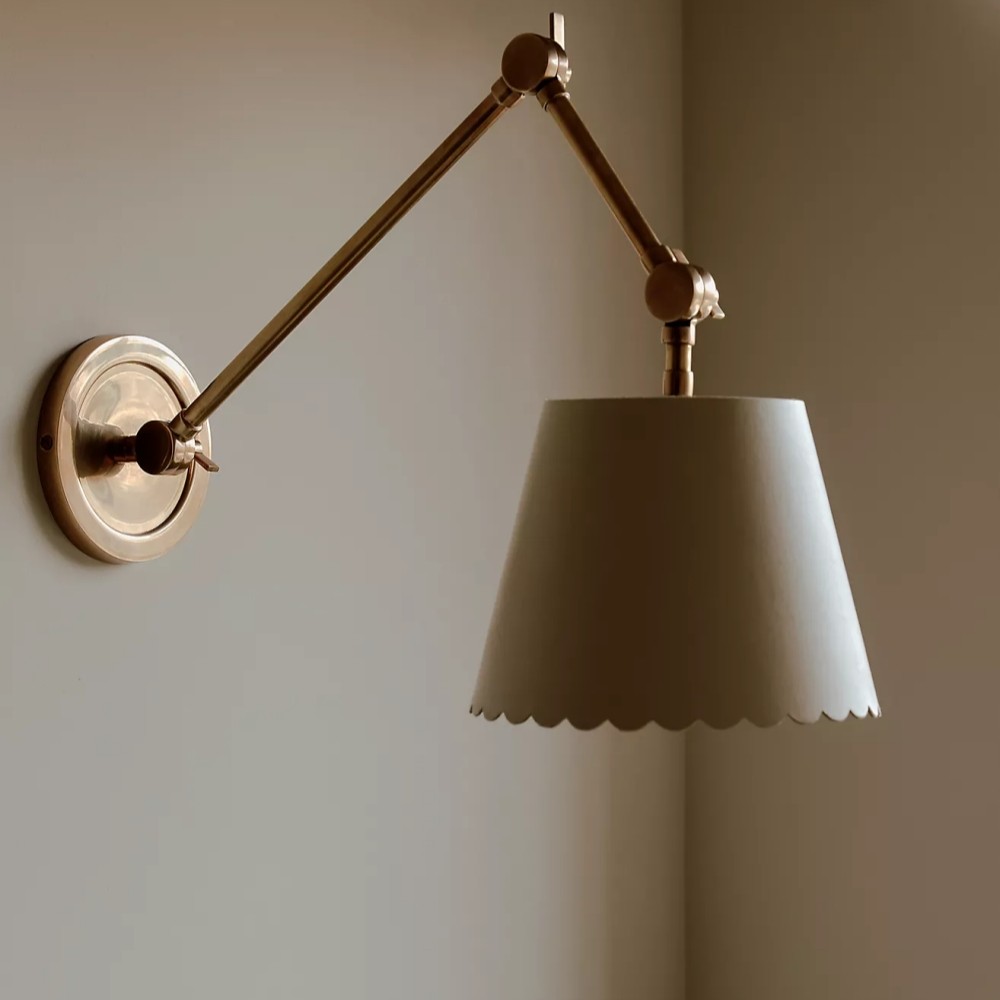 Foldray Scalloped Task Sconce - Leather Wall Light for Home T100