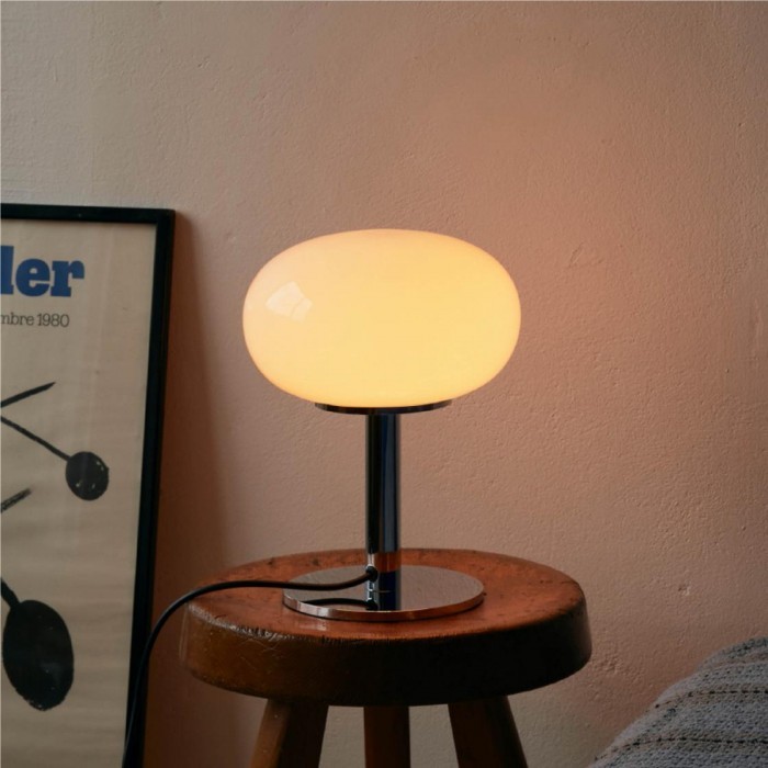 Minimalist Bauhaus Glass Table Lamp S20