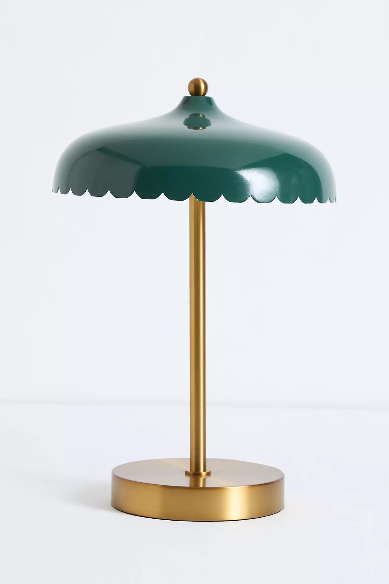 Rayla Scallop Task Lamp – Retro Task Lighting with Style T210