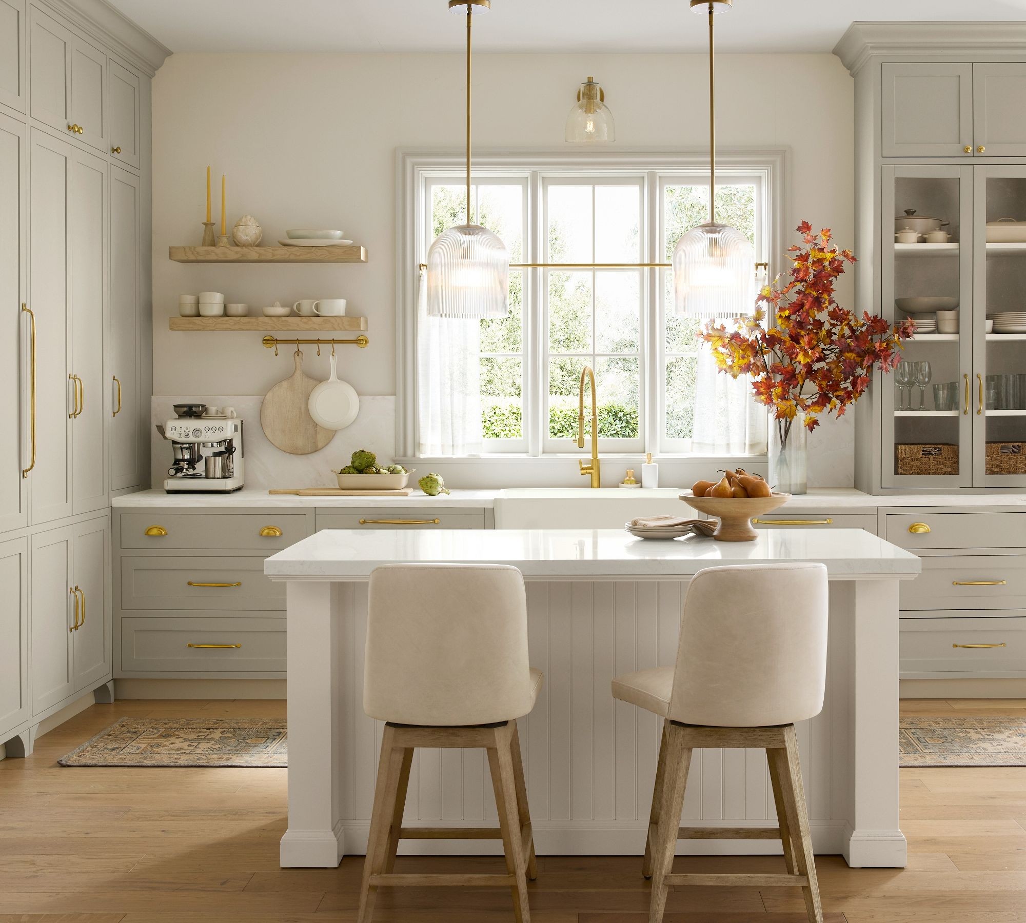 Bravira Ribbed Glass Pendant Light - Elegant Kitchen Island Lamp T073