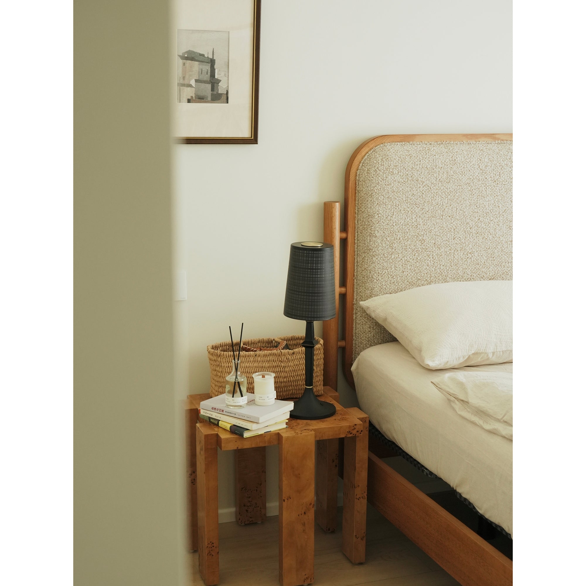 Devon Black Table Lamp D709