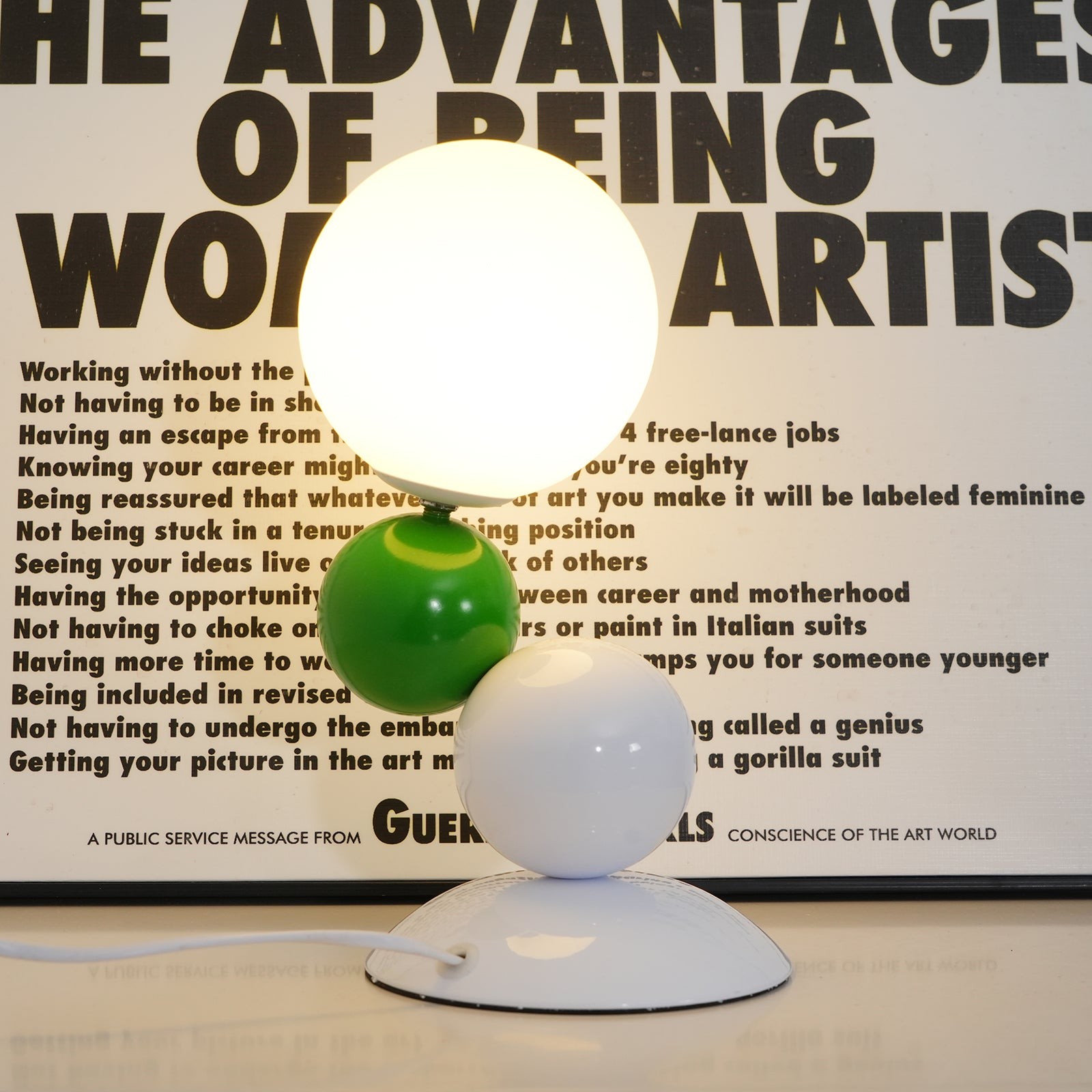 Colorful Design Acrylic Ball Table Lamp M203