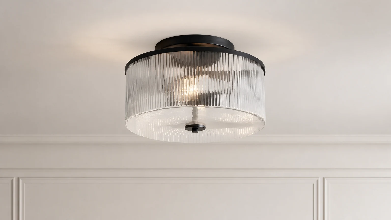 Lampa sufitowa ze szkła żebrowanego bębnowego do montażu podtynkowego w ciepłym pomieszczeniu na farmie