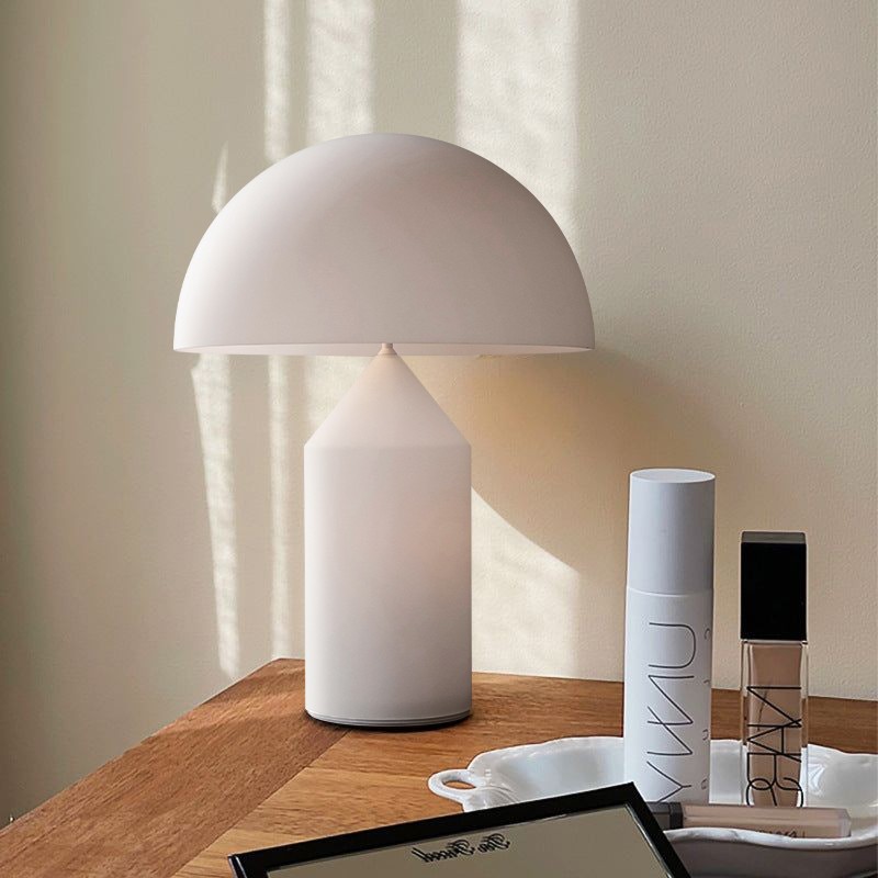 Modern Mushroom Metal Table Lamp for Bedroom