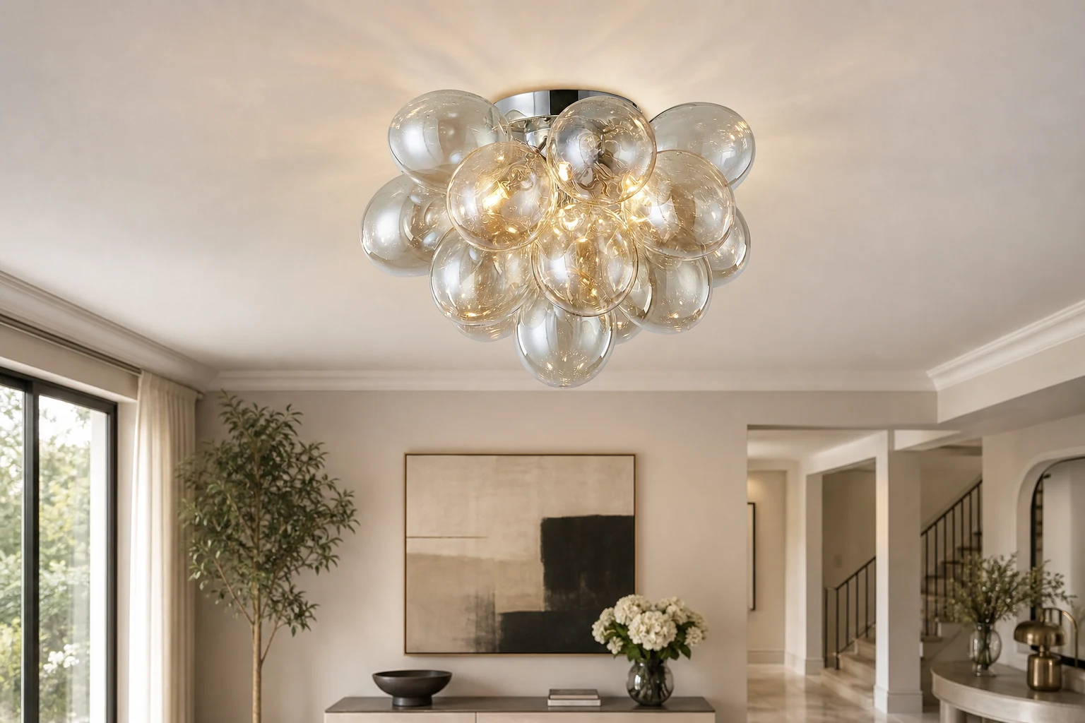 Scena w stylu lifestylowym z lampą wiszącą Luma Globe