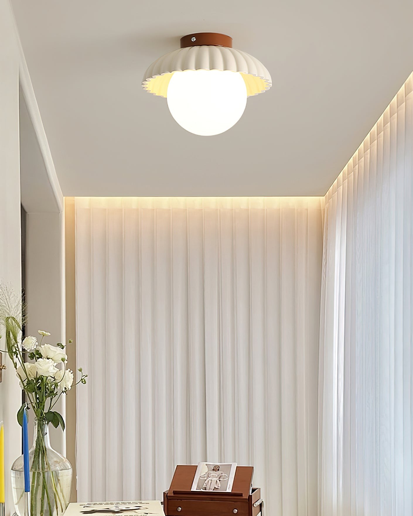 Alien Cream Style Ceiling Light M178