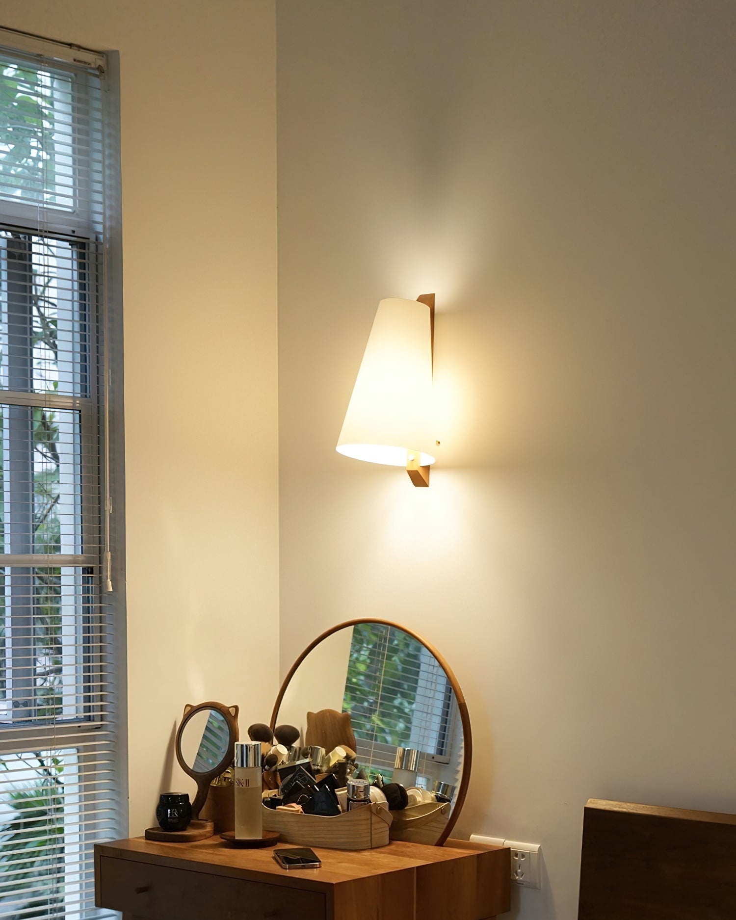 Trianora Wall Lamp D159