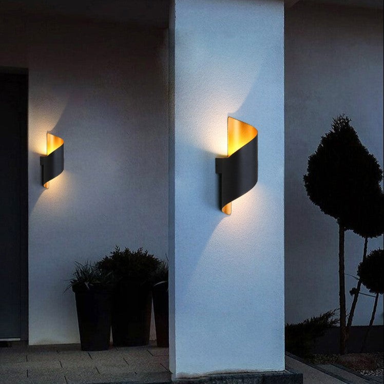 Modern Curl Twisted LED Wall Light M137