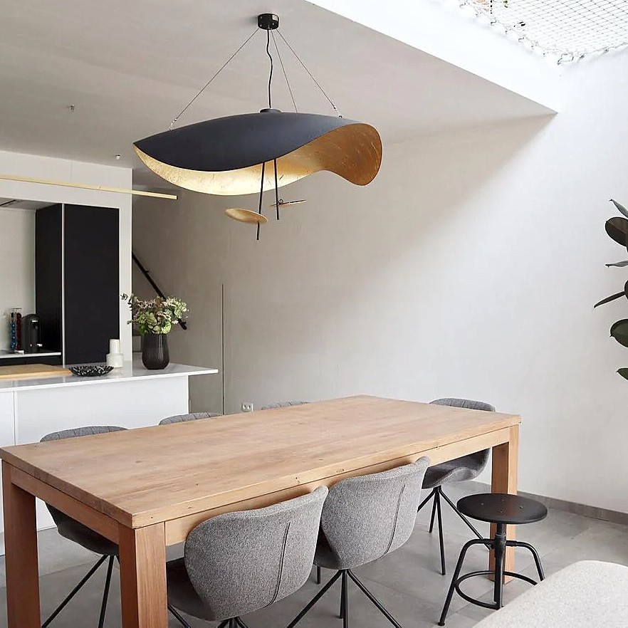Modern Foil Curved Metal LED Pendant / Ceiling light for Bedroom