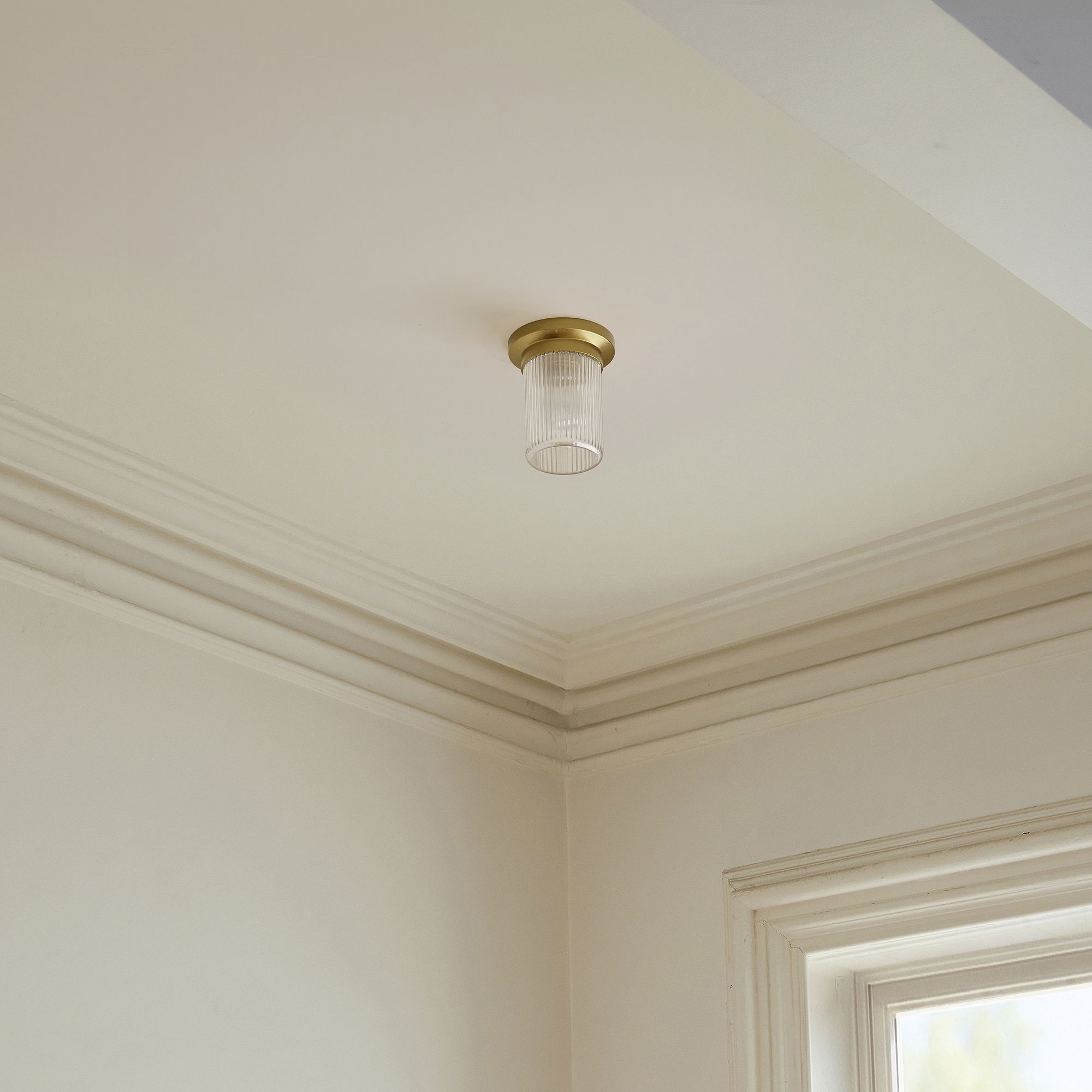 Rivora Fluted Glass Flush Mount – Ribbed Durable Ceiling Light T096