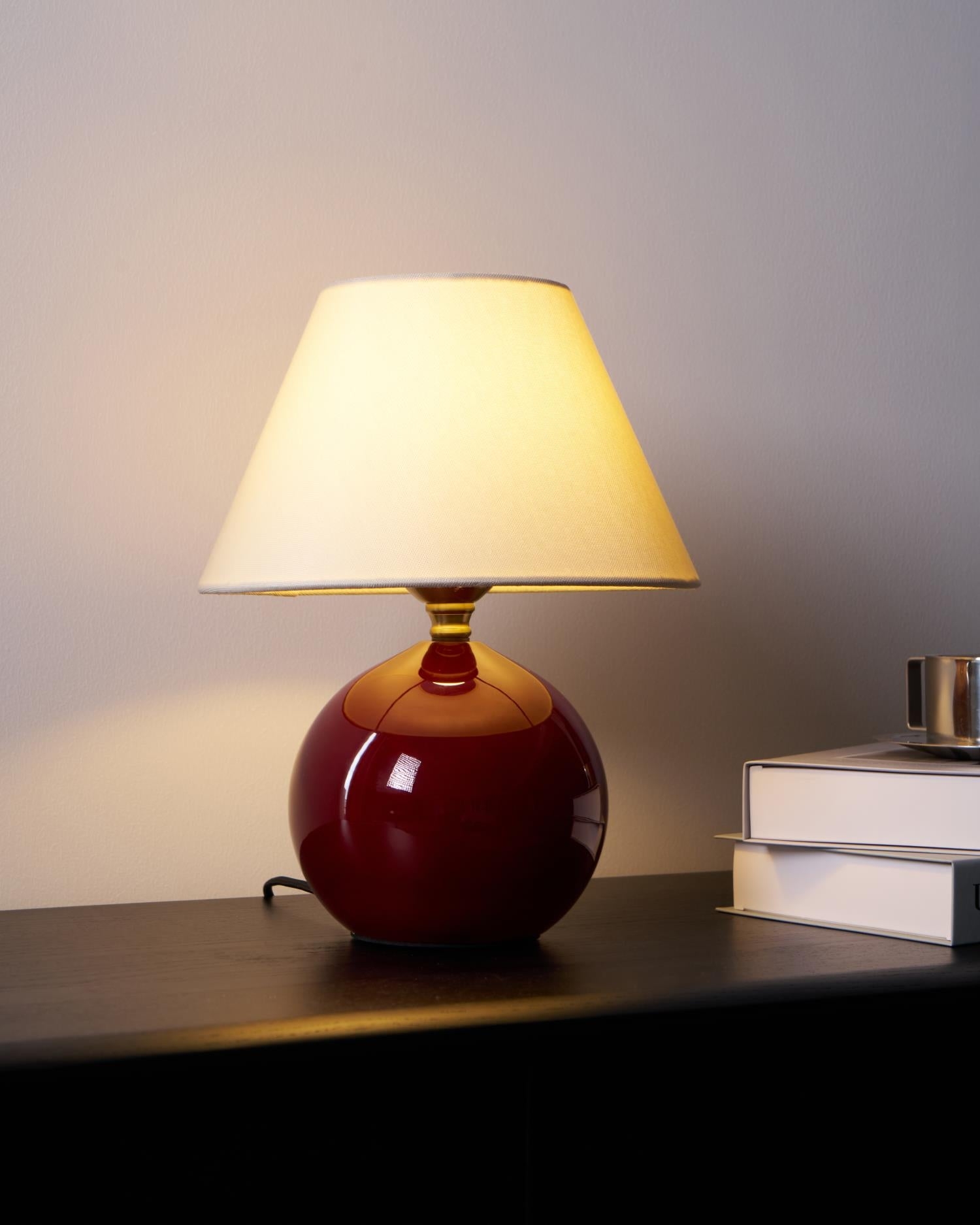 Red Nanu Table Lamp D26