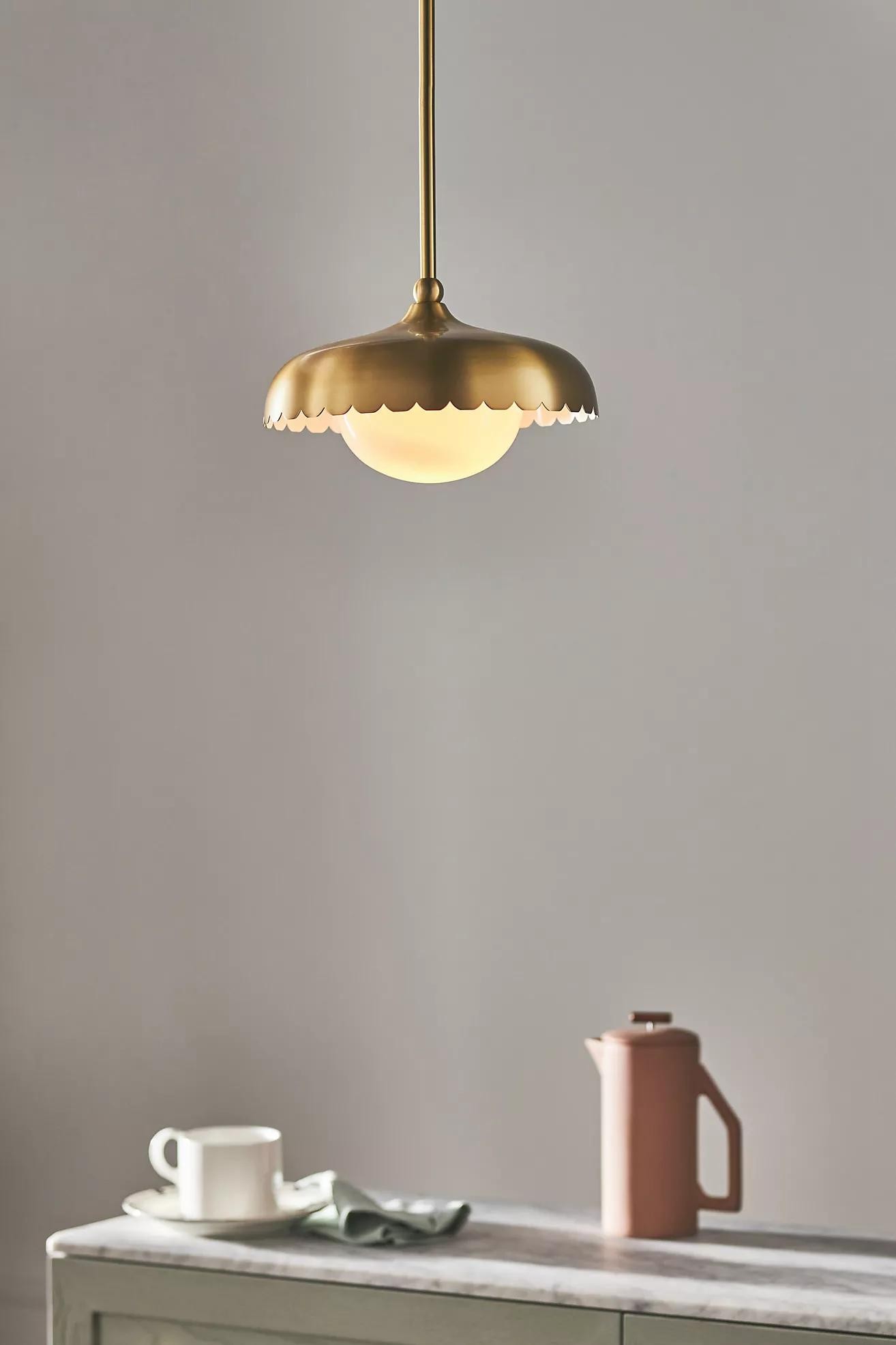Rayla Scallop Pendant Light – Brass Finish Retro Ceiling Lamp for Dining & Kitchen T209