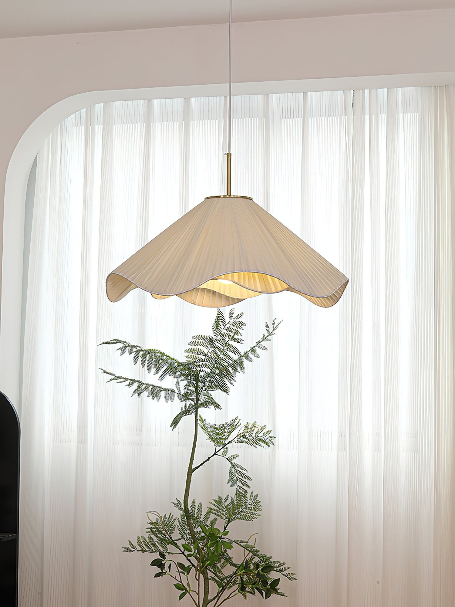Nordic Cream Style Floral Pendant Lamp M561