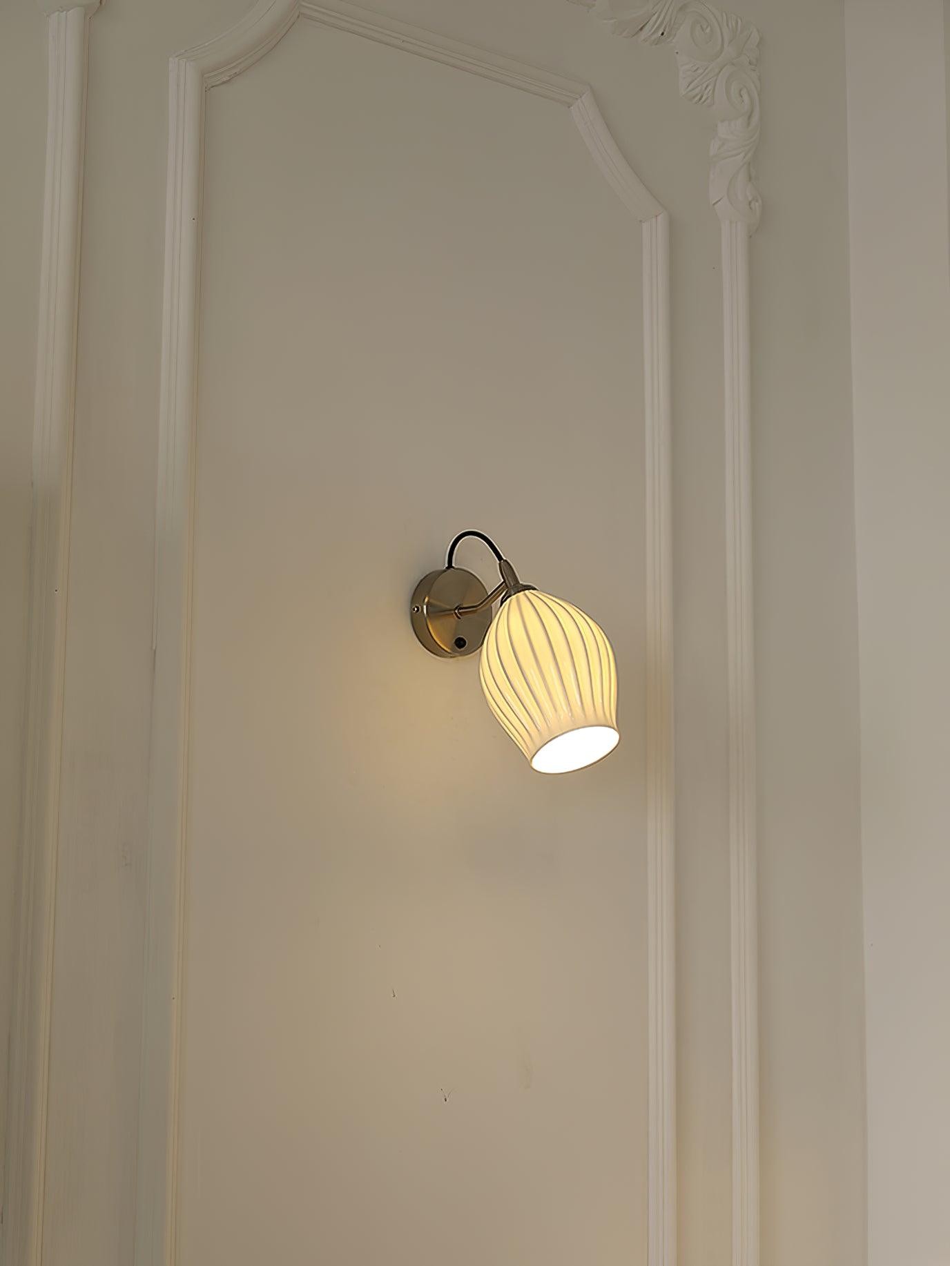 Cream Style Ceramic Ribbed Wall lamp M79