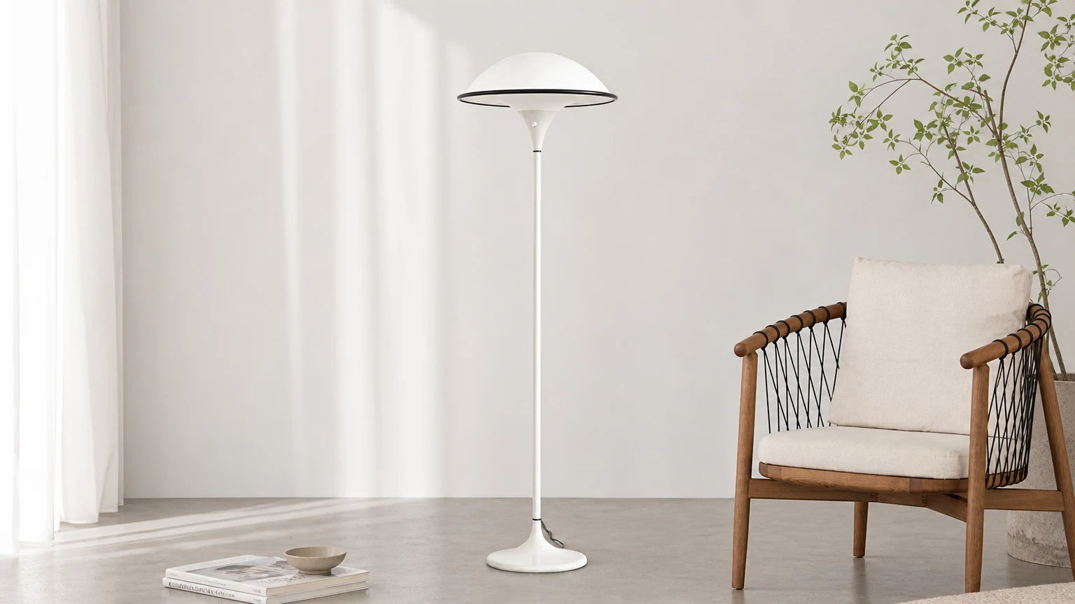 Duńska lampa podłogowa latający spodek w stylu retro w kolorze białym M379 w nowoczesnej aranżacji pokoju