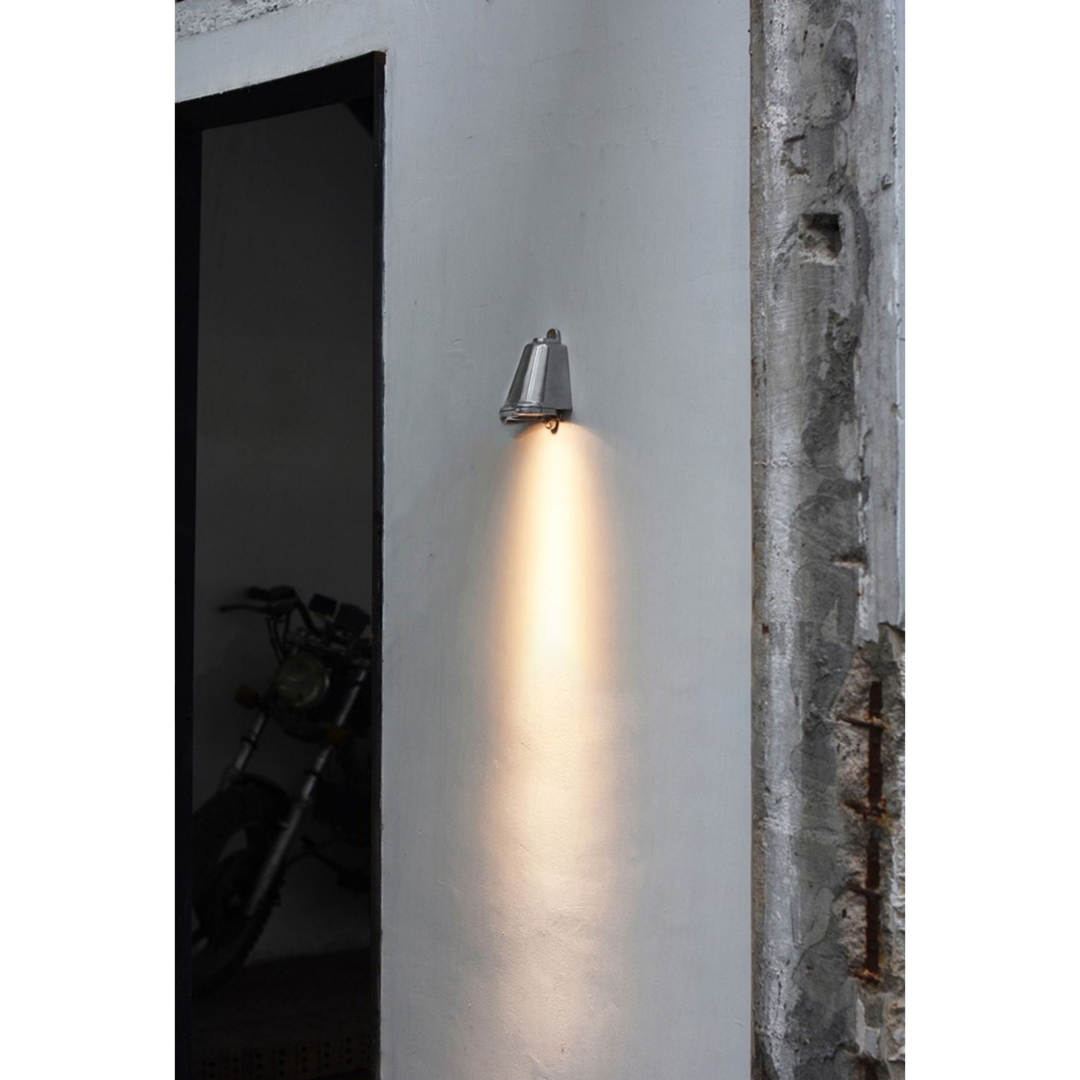 Mast Wall Lamp D635