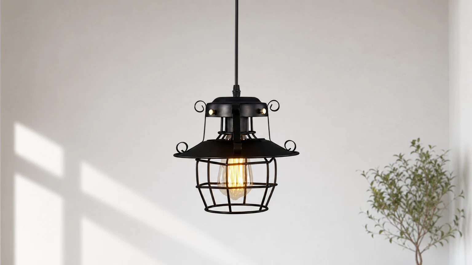 Genialna przemysłowa lampa sufitowa D817 w ciepłym, industrialnym wnętrzu