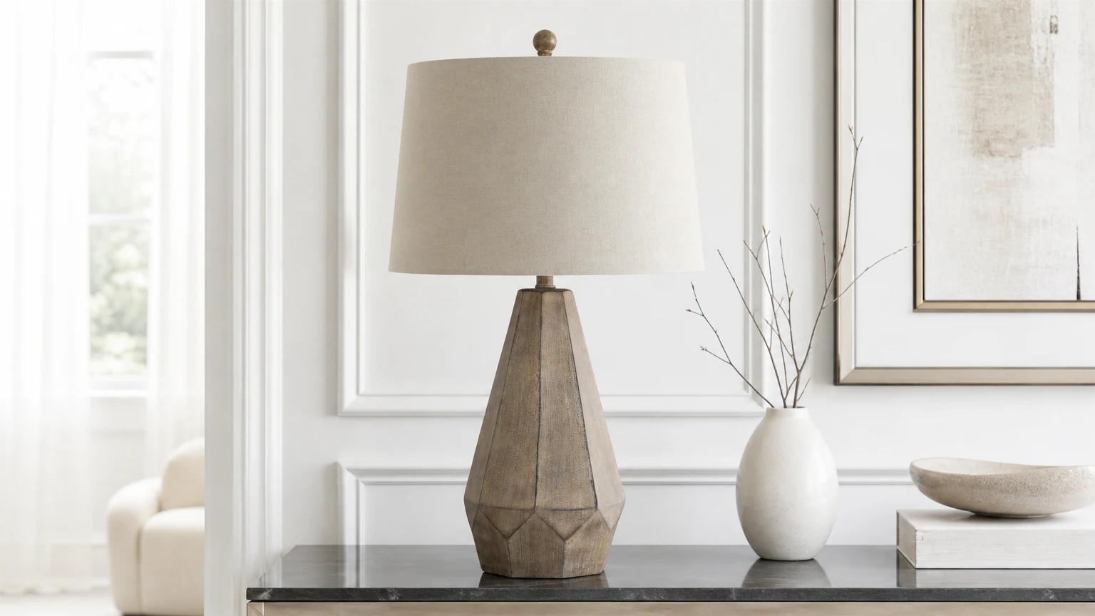 Lampa stołowa Vaughn D520 w ciepłej scenerii wnętrza