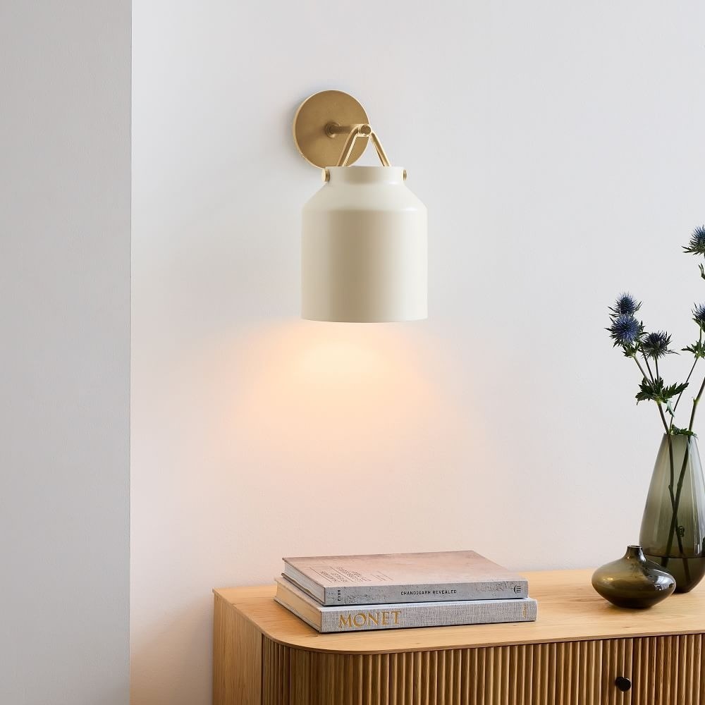 Hanton Modern Minimalist Brass and Glass Sconce – Damp Rated for Bathrooms T173