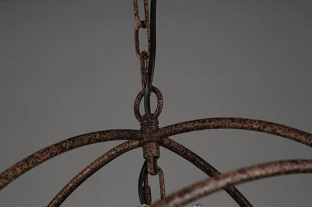 Primo piano della catena del lampadario e delle stecche di ferro arrugginite.