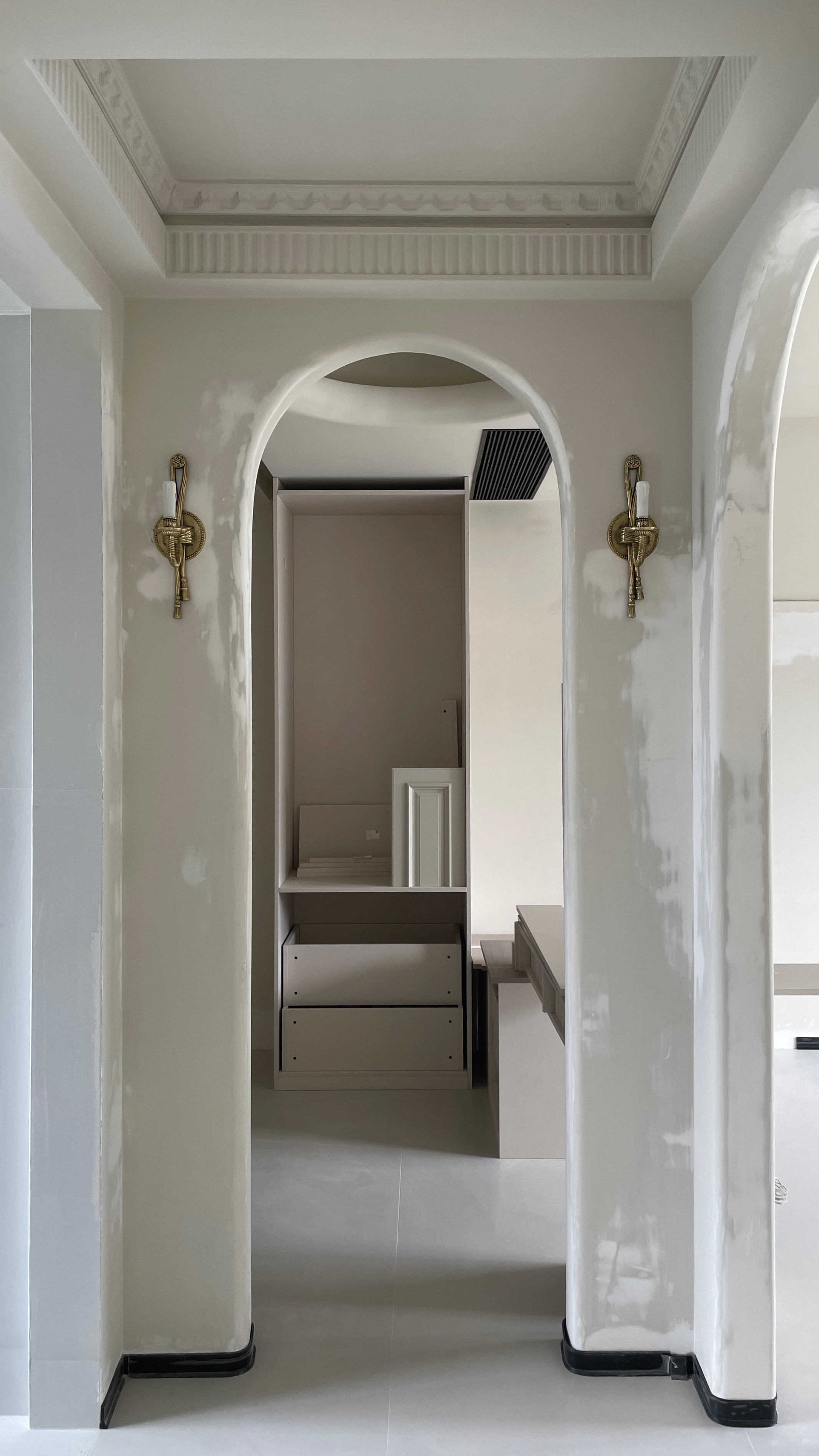 Cast Brass Sconce D584