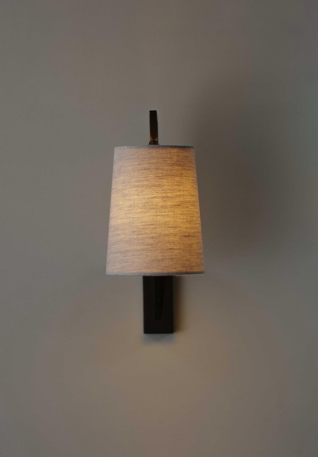 Monty Wall Lamp D600
