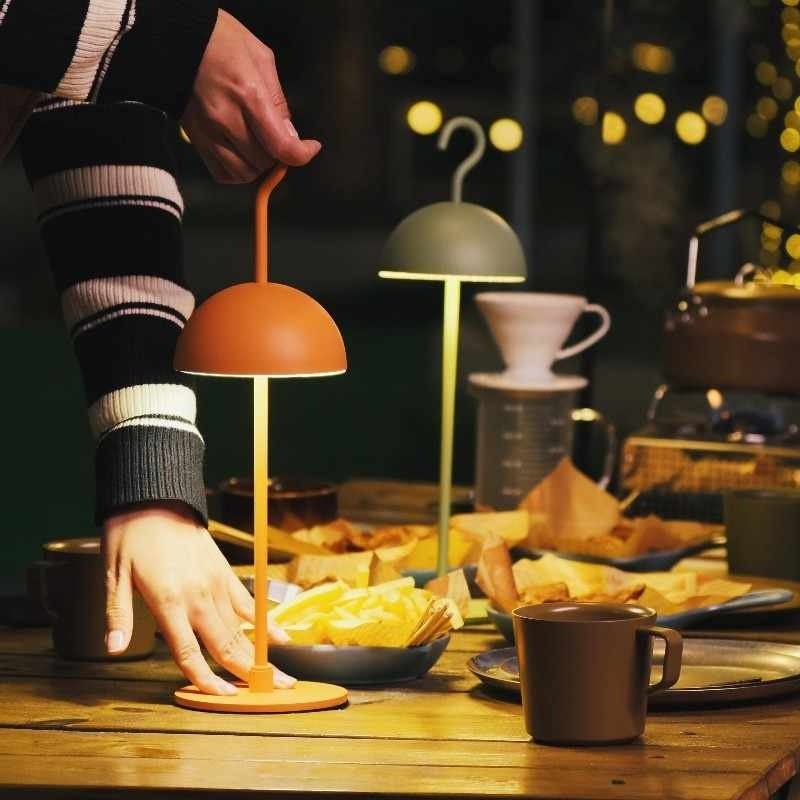 Creative Wireless Telescopic Portable Table Lamp S180