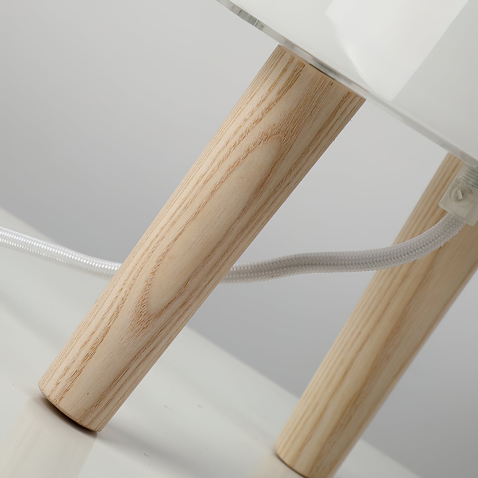 Nordic Wood Decorative Glass Table Lamp For Bedroom M355