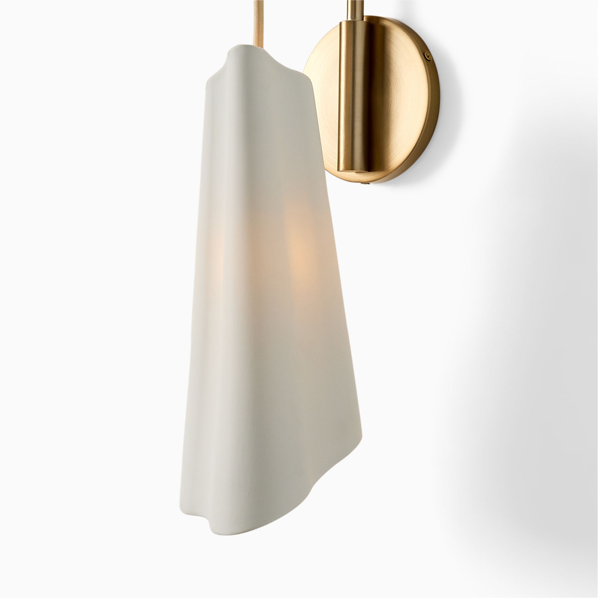 Orovia Sleek Wall Sconce – Ceramic & Metal Champagne Brass T250