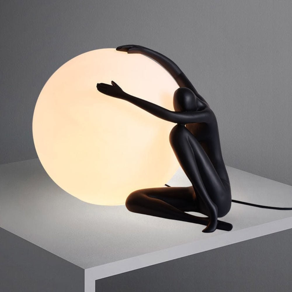 Humanoid Ball Holding Table Lamp M585