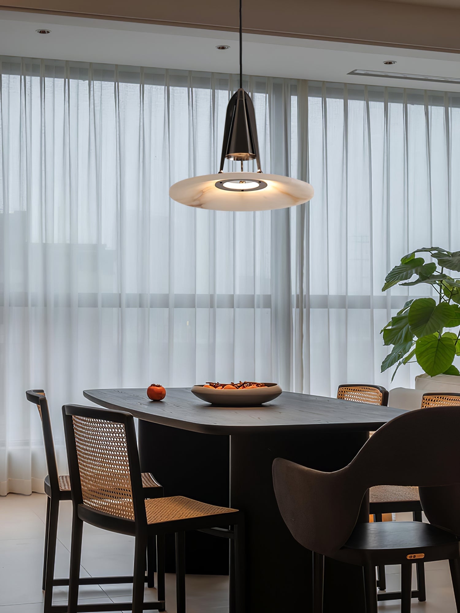 Aragon Alabaster Pendant Lamp D391