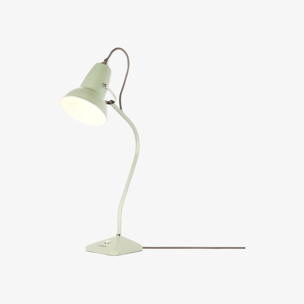 Modryx Mini Table Lamp - Pyramid Base Classic Heritage Design for Home T574