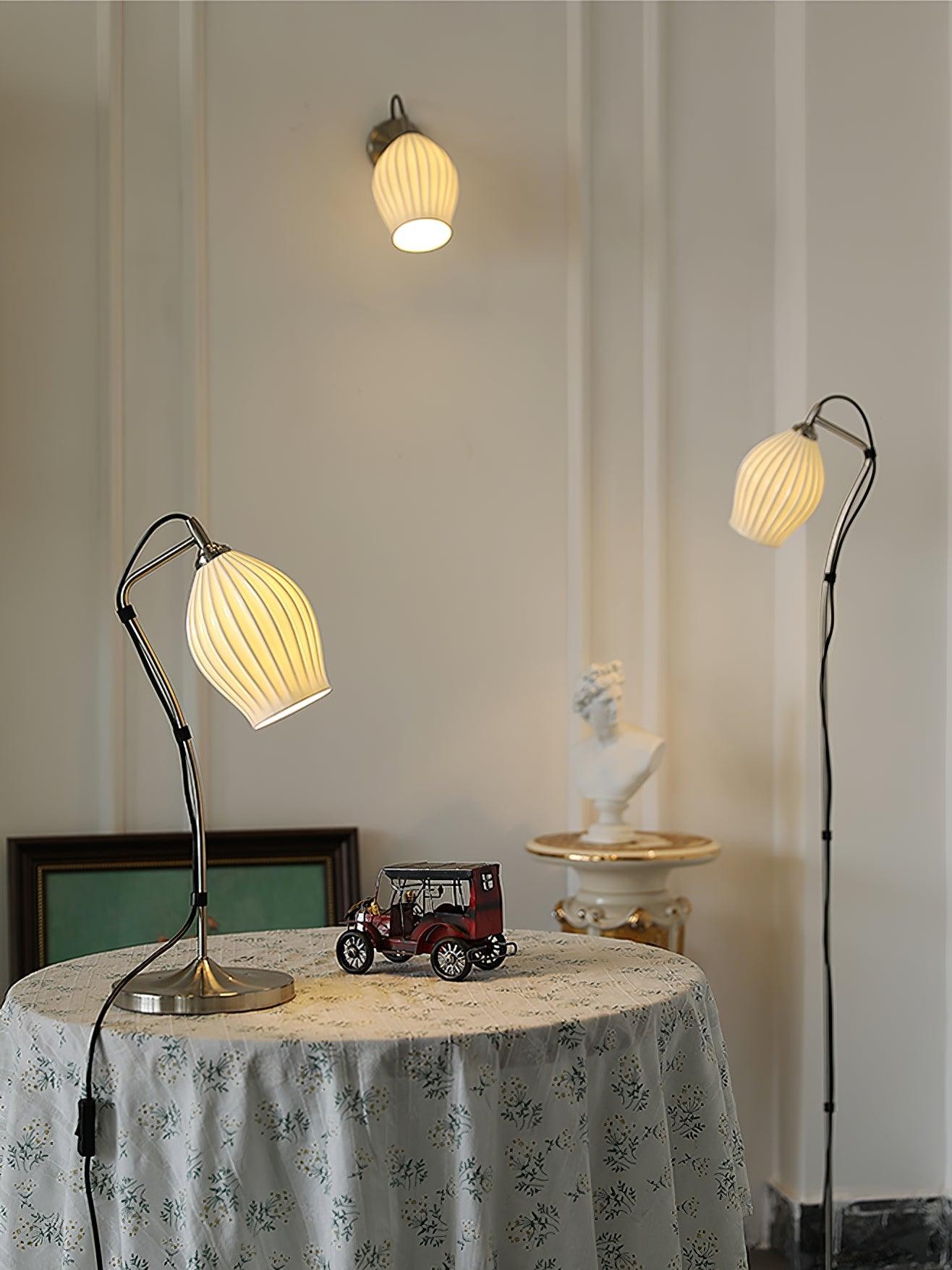 Cream Style Ceramic Ribbed Wall lamp M79