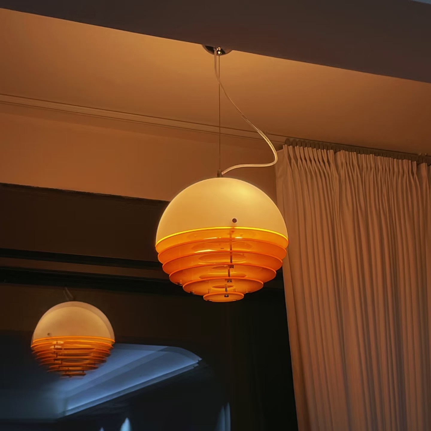 Bauhaus Sunset Ambient Pendant Lamp - Glass Acrylic Pendant Lamp S192