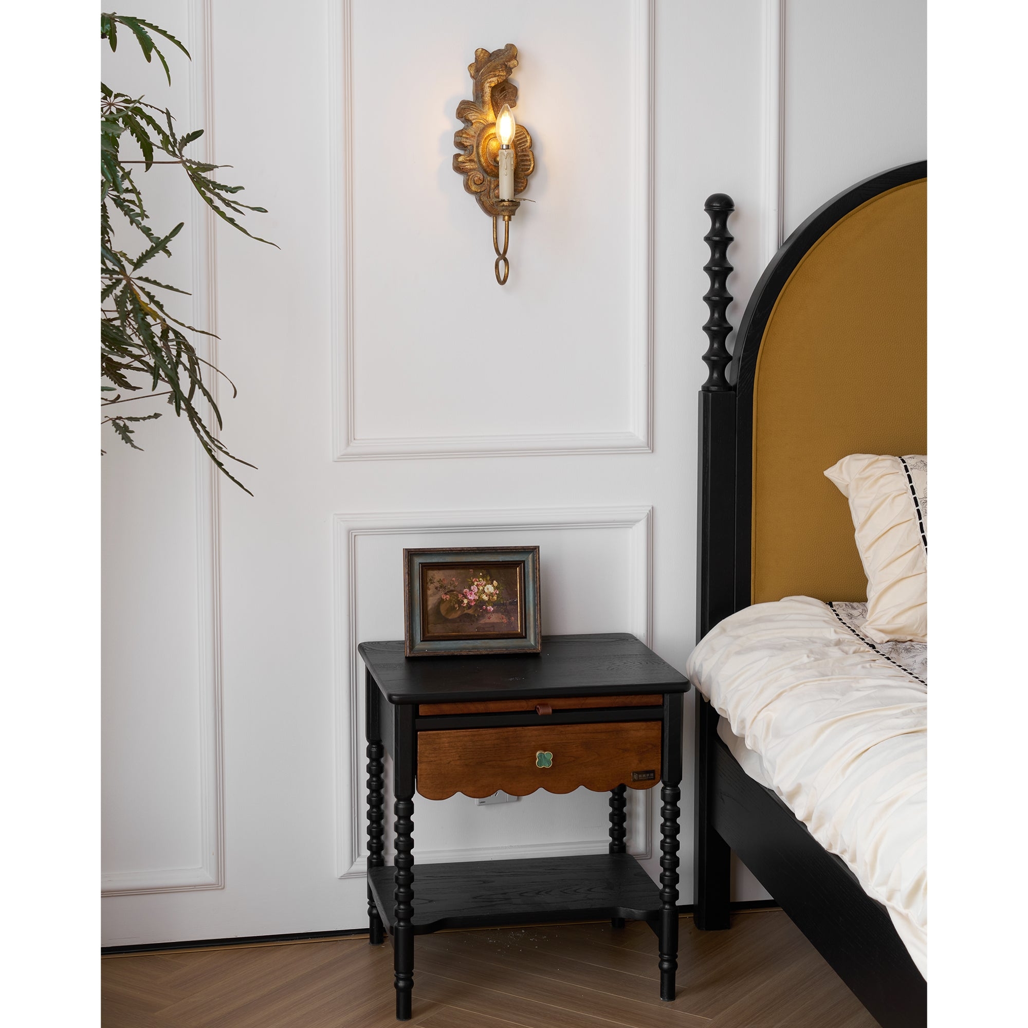 Verdure Vintage Sconce D530