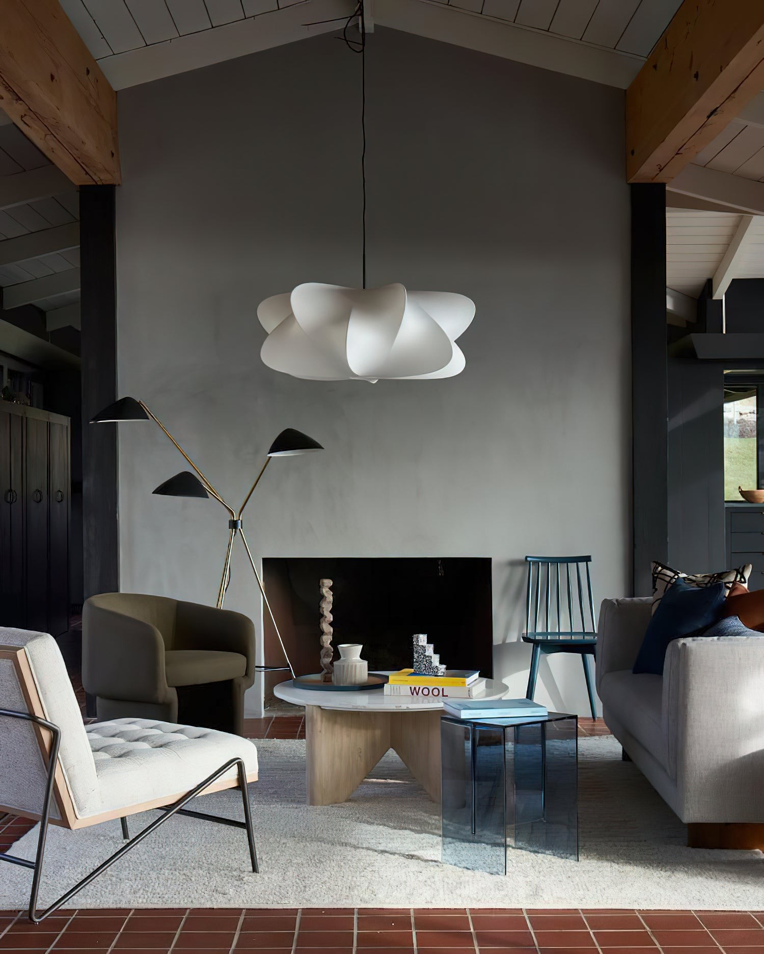 Sleek Modern Pendant Light - Adjustable Suspension for Dining Rooms M157
