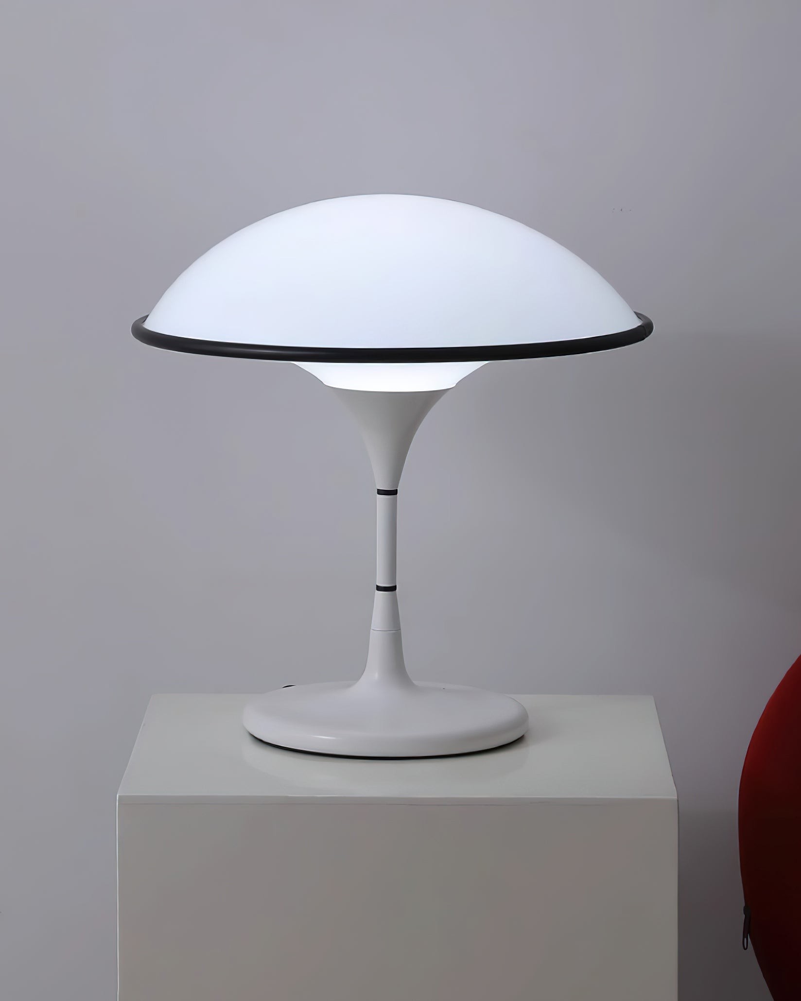 Danish Retro White Flying Saucer Table Lamp M378