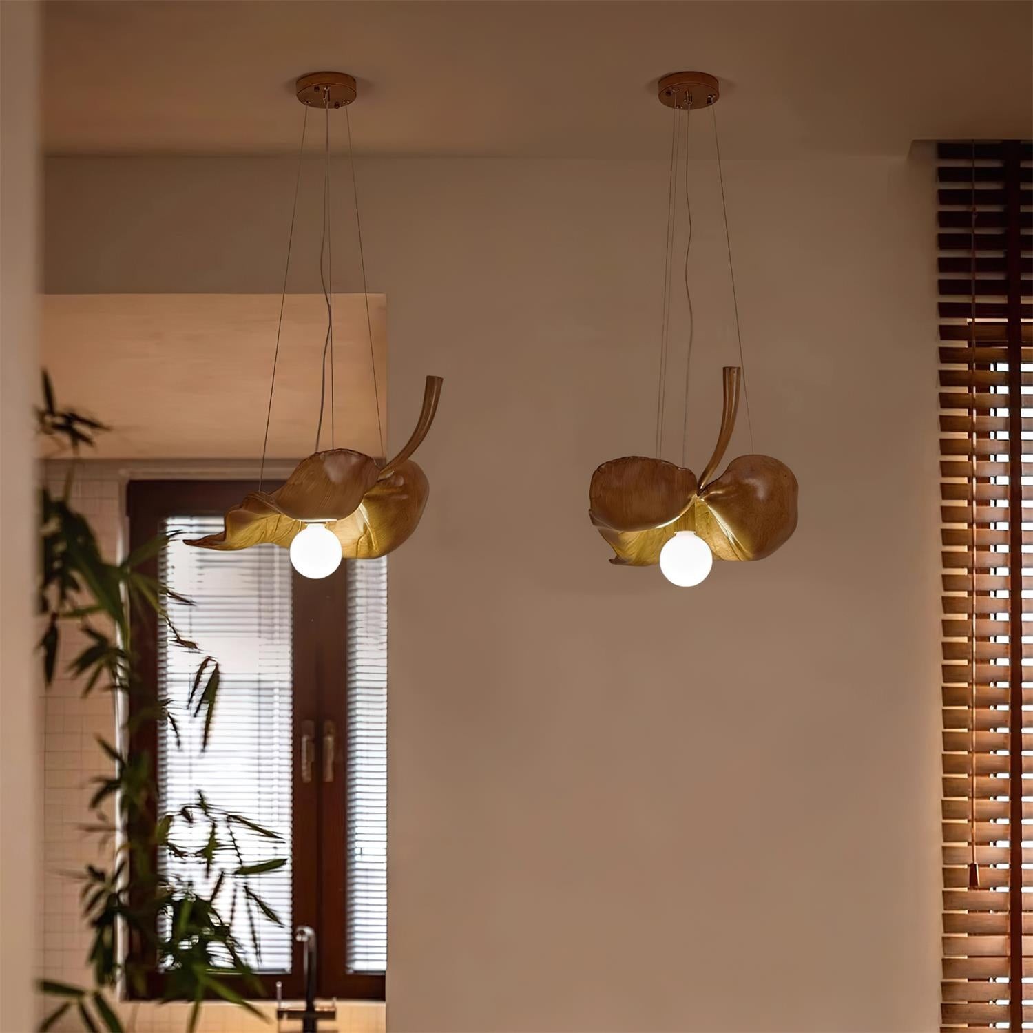Maple Leaf Pendant Lamp M239