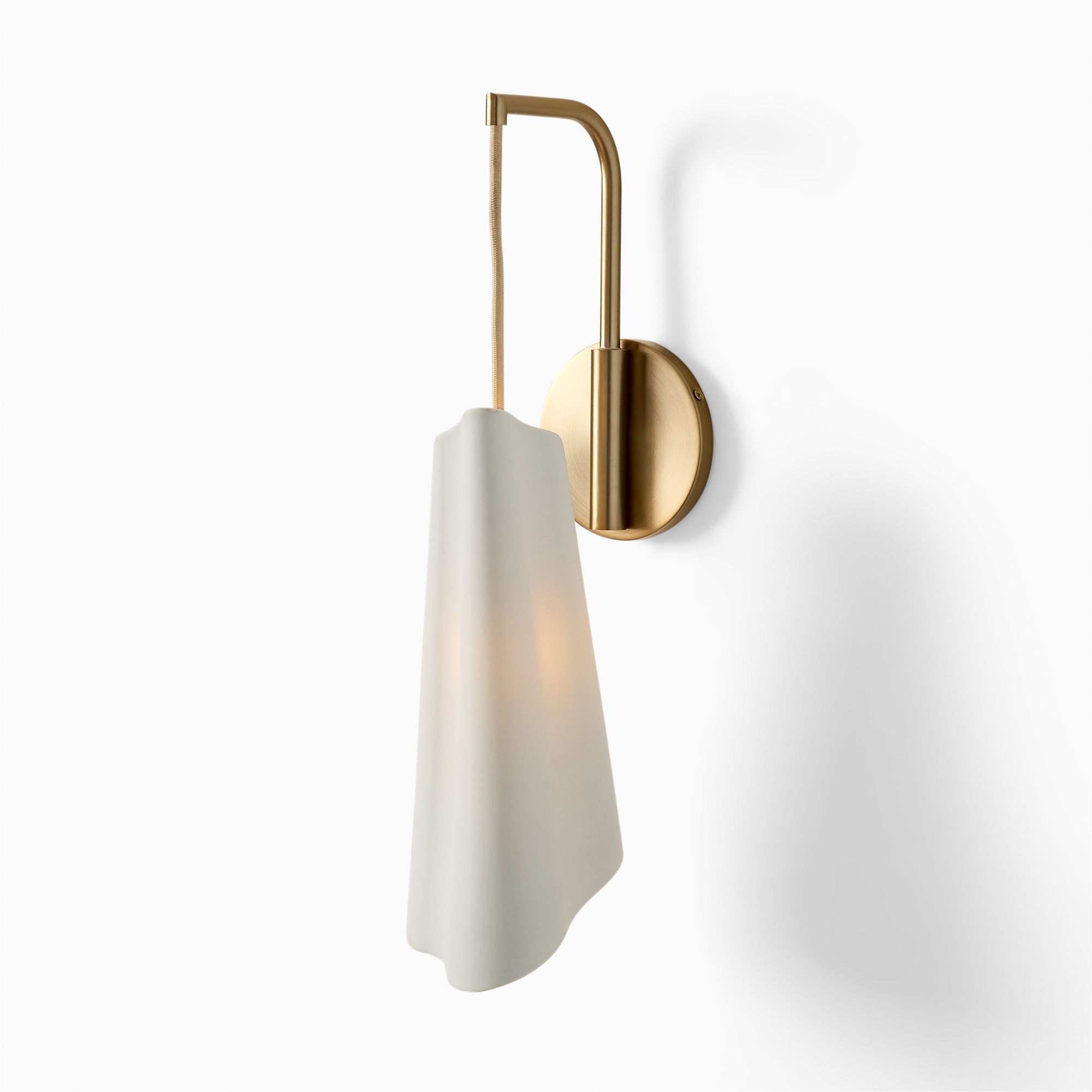 Orovia Sleek Wall Sconce – Ceramic & Metal Champagne Brass T250