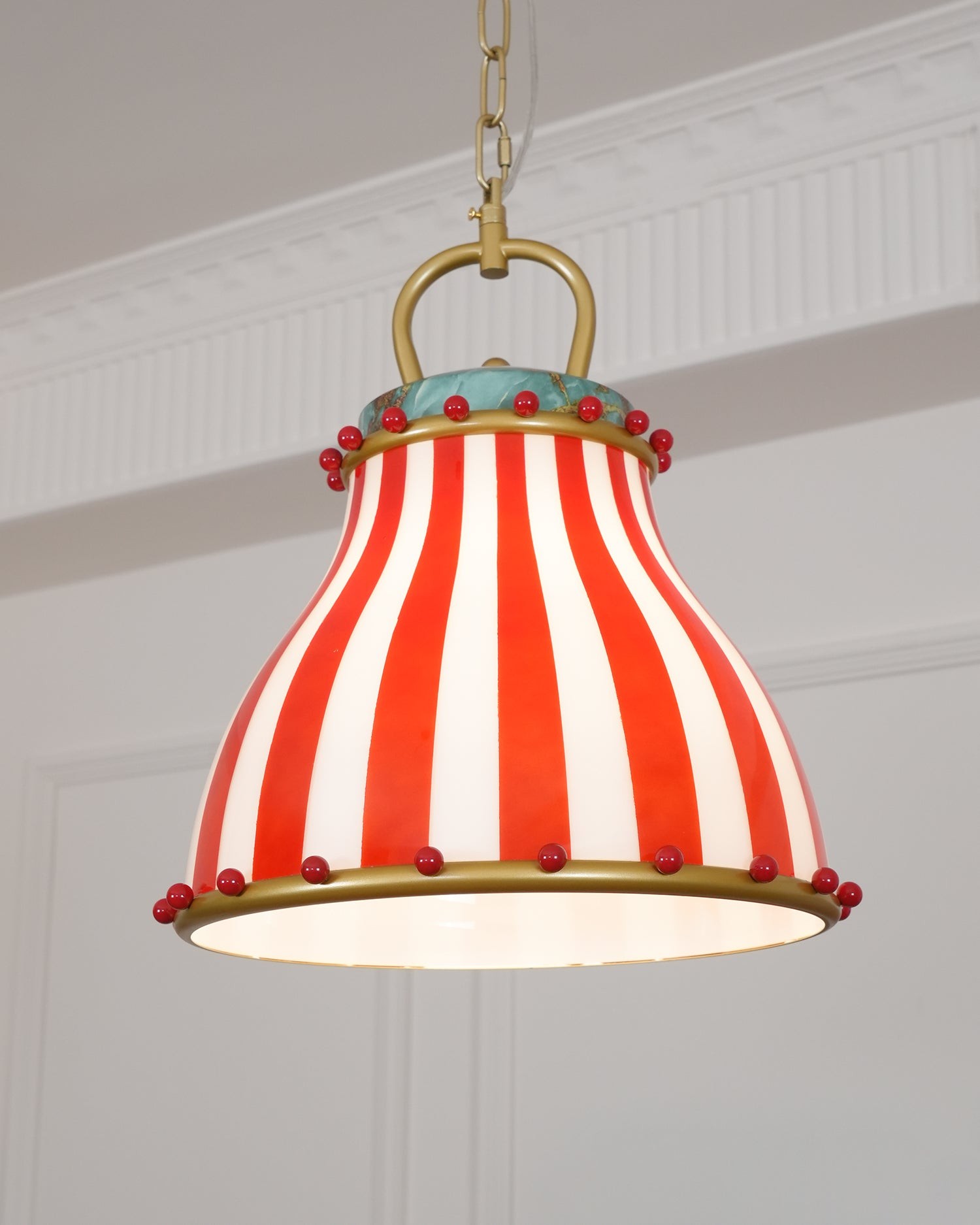 Lampa wisząca Circus, widok z bliska po zamontowaniu