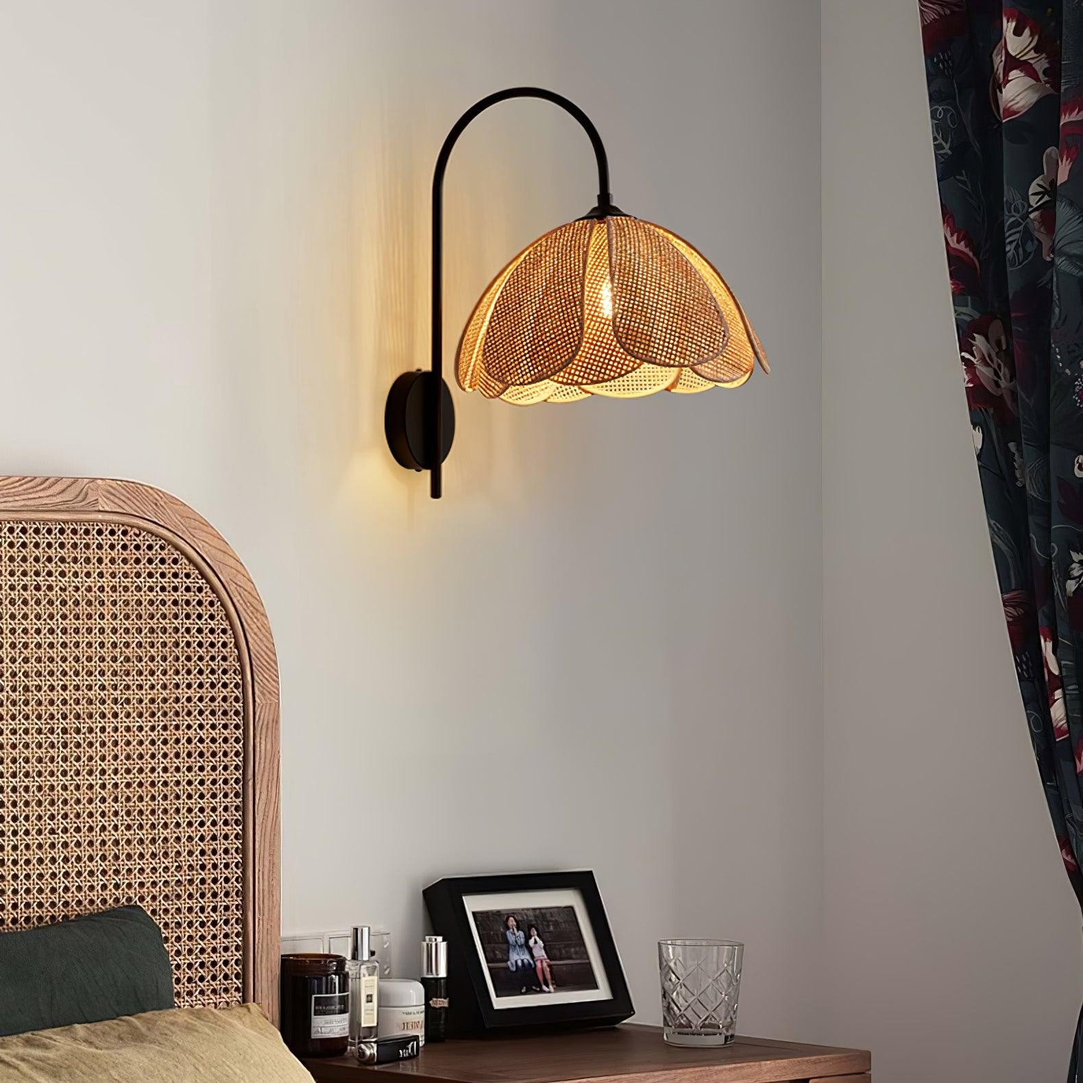 Rattan Petal Wall Lamp M28