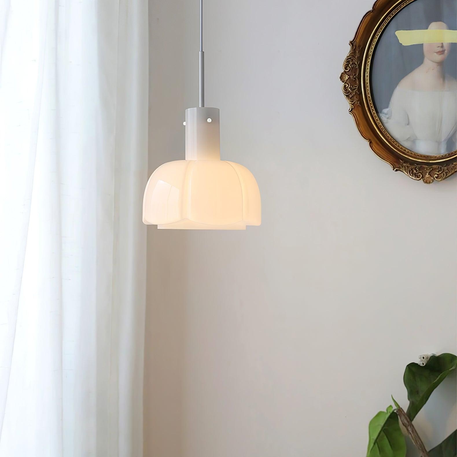 Medieval Style Glass Bud Pendant Lamp M457
