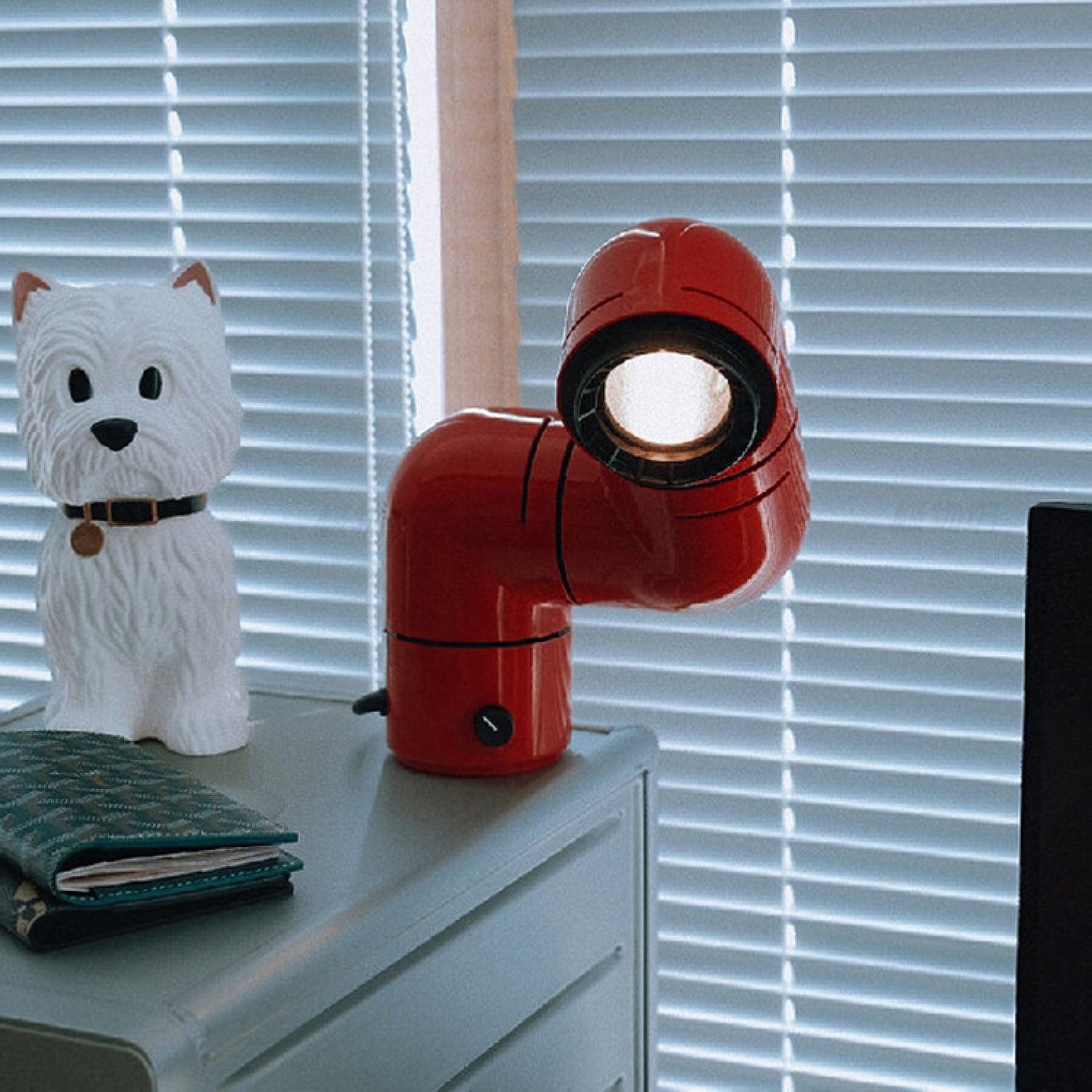 Red Tubular Table Lamp Suitable For Bedroom M20