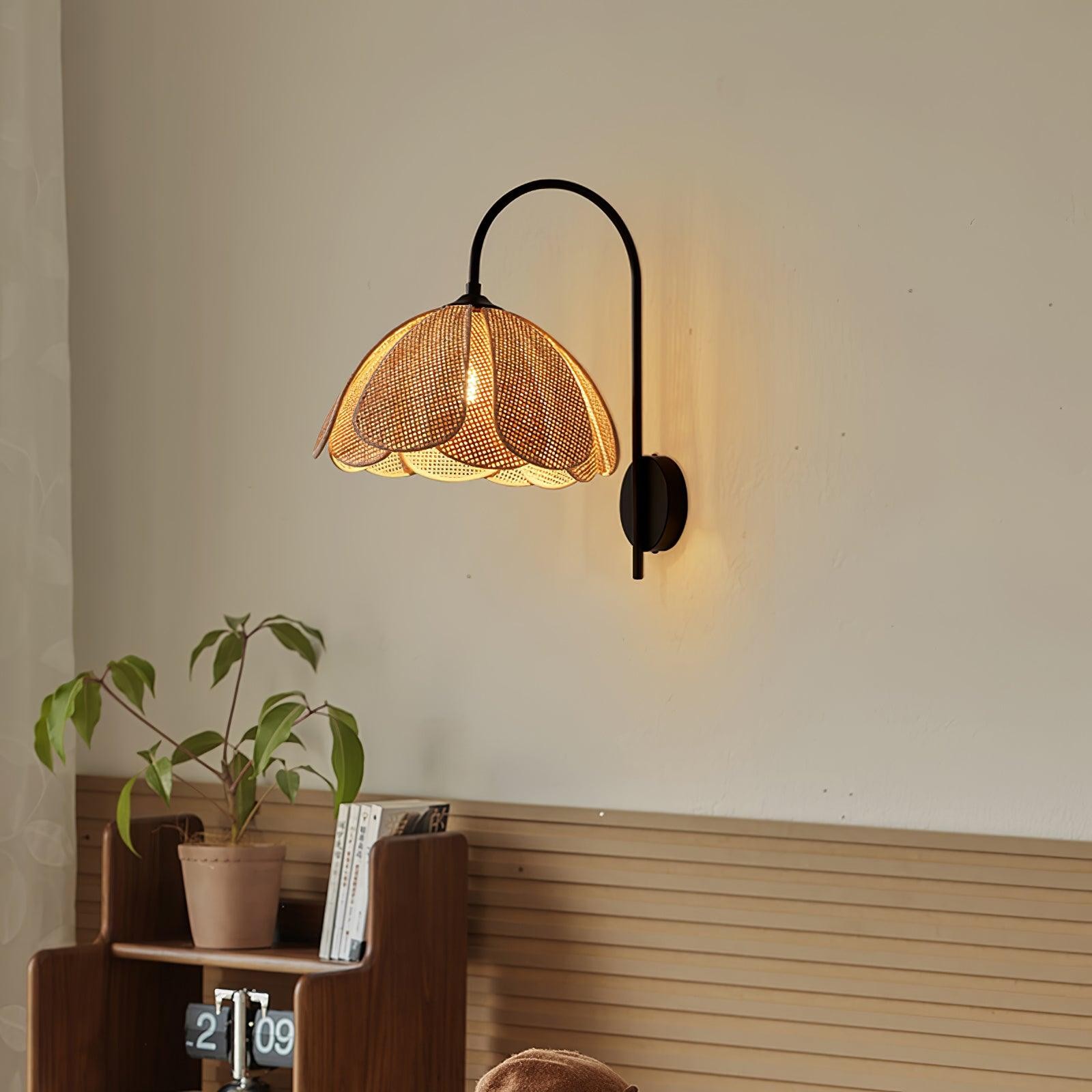 Rattan Petal Wall Lamp M28
